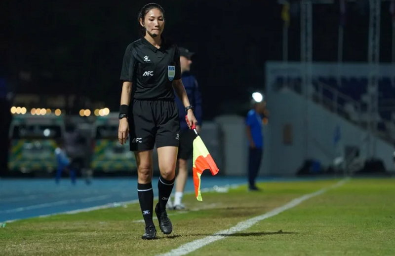 trong-tai-thua-nhan-sai-sot-bong-da-philippines-len-tieng-chia-se-voi-tuyen-nu-viet-nam